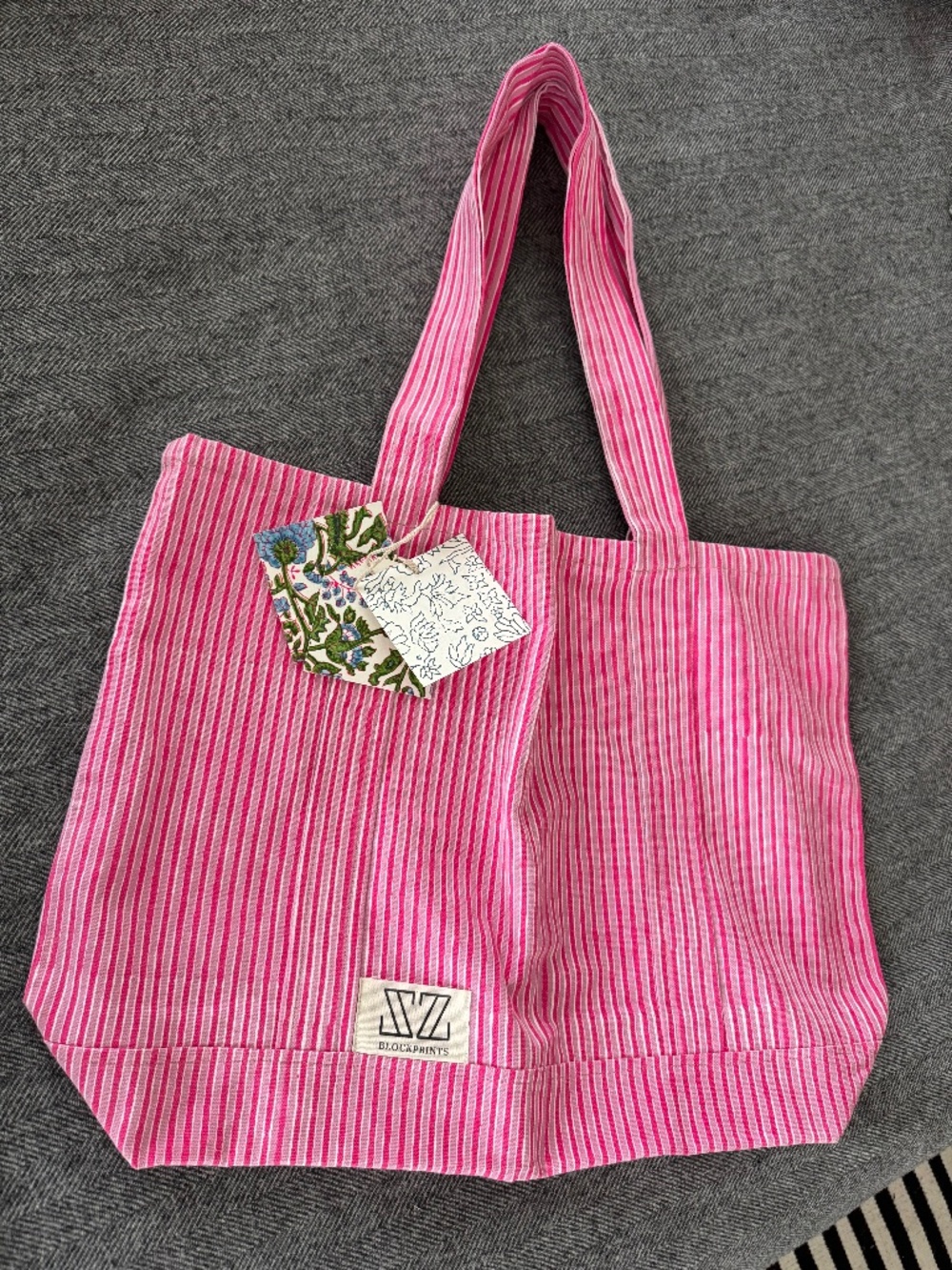 NWT SZ BLOCKPRINTS OVERSIZED COTTON CANVAS TOTE PINK/BLUE